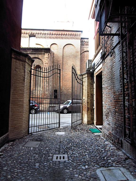 Nel Cuore Di Ferrara Apartment Exterior photo